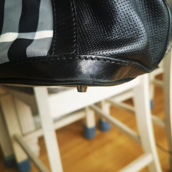 Burberry Zip Tote - Picture 2 of 13